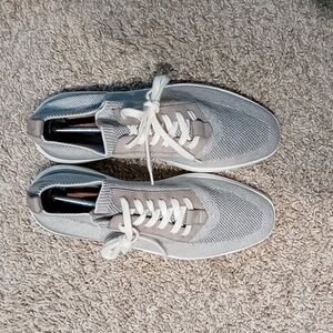 WOLF and SHEPHERD SUPREMEKNIT™ TRAINER size 10M in Gray and White